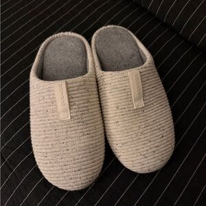 Bombas Slippers - worn twice! Size 8